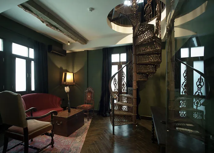 Hotel Baan Tuk Din 4*