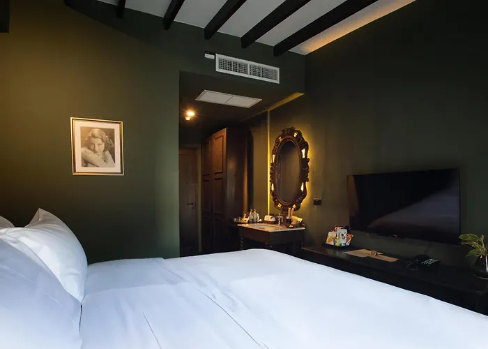 Baan Tuk Din Hotel Bangkok