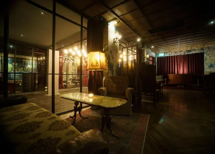 Hotel Baan Tuk Din 4*