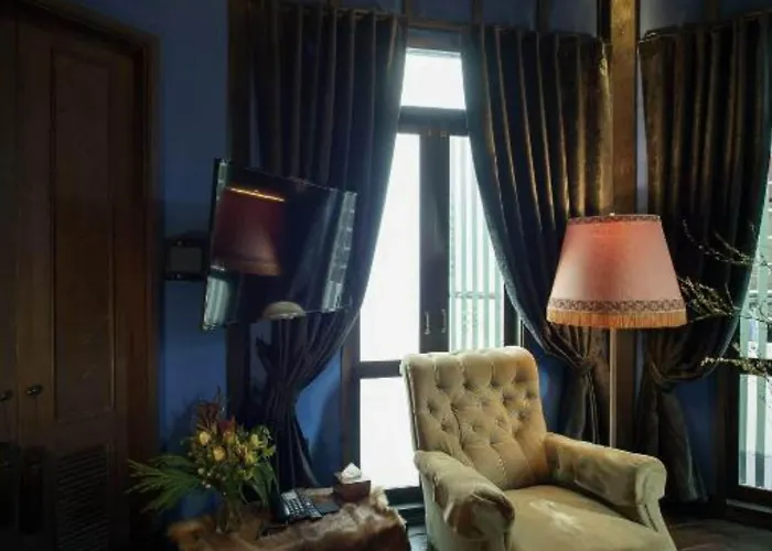 Baan Tuk Din Hotel 4*