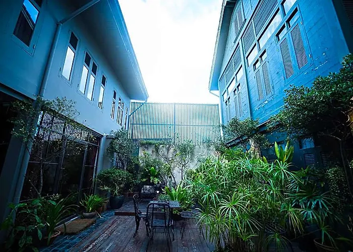 Baan Tuk Din Bangkok