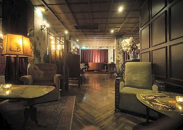 Baan Tuk Din Hotel Bangkok
